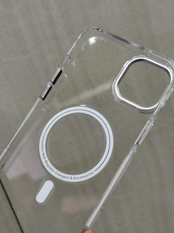 Ultra Crystal with MagSafe, Anti-Yellow Slim Transparent Stylish Hard Back Cover for Apple iPhone 15, 6.1 inch, (PC | Clear)